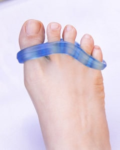 Toe separator for bunionectomy recovery